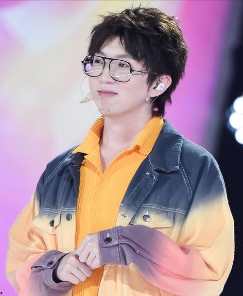 拜托了吃瓜歌曲,揭秘娱乐圈的甜蜜与苦涩