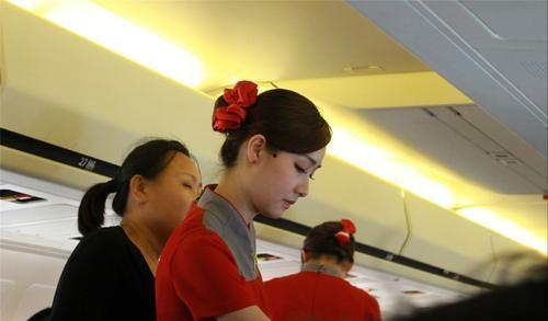 吃瓜花店空姐,揭秘航空界“花瓶”背后的故事