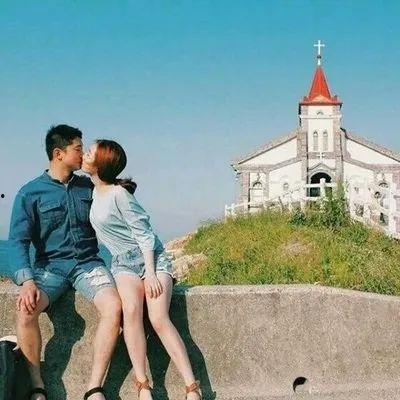 麦田吃瓜情侣头像,甜蜜情侣头像背后的浪漫故事