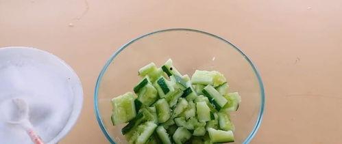 小脆瓜是乳瓜吗怎么吃的