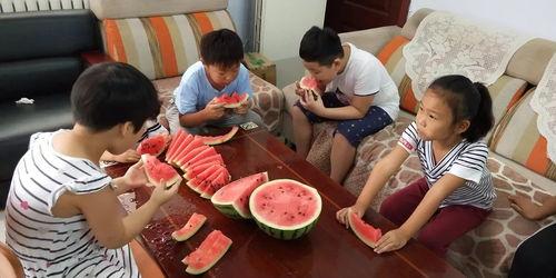 朋友吃瓜大赛,一场舌尖上的狂欢盛宴