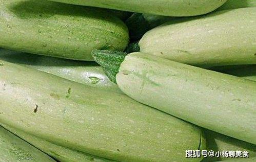 吃瓜身上长疙瘩图片,吃瓜引发的皮肤疙瘩之谜